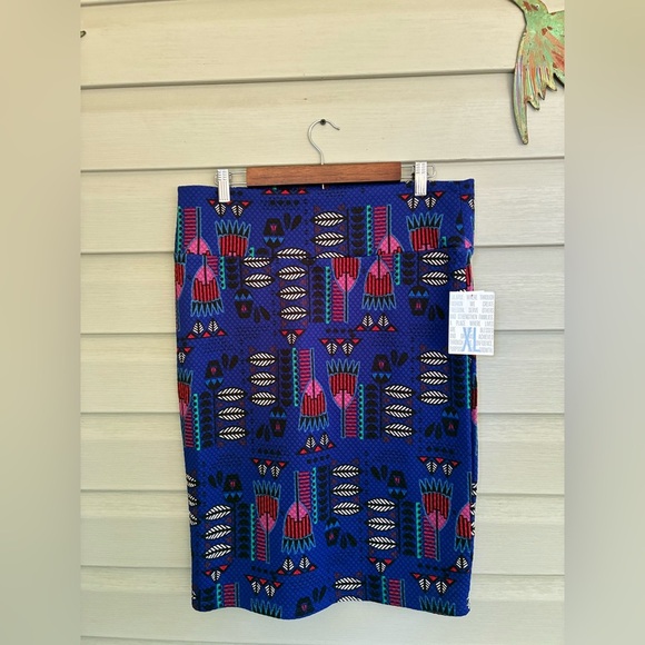 LuLaRoe Cassie Blue Feather Aztec Tribal Print Pencil Skirt Women’s Sz XL NWT - Picture 11 of 12